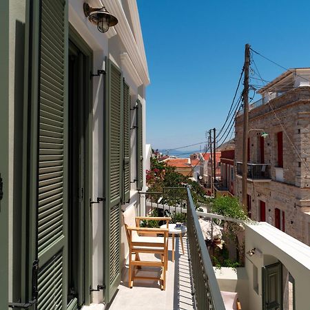 Nisomar Suites Symi Exterior foto